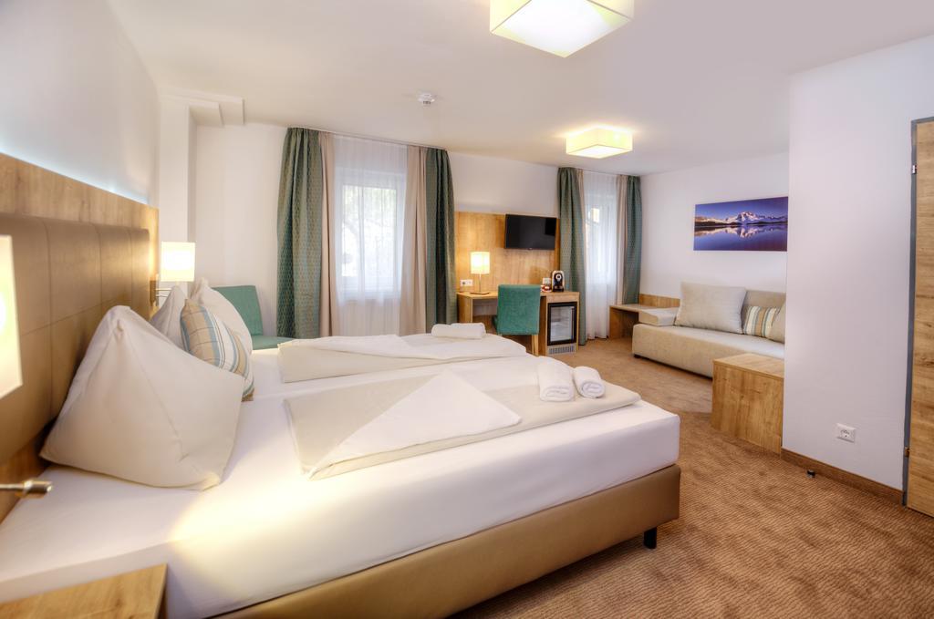 Hotel Bergkristall Mallnitz Eksteriør billede